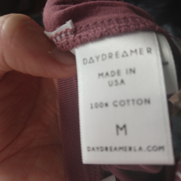 DAYDREAMER Metallica Young Metal Rebel Crop Tee - Picture 6 of 7